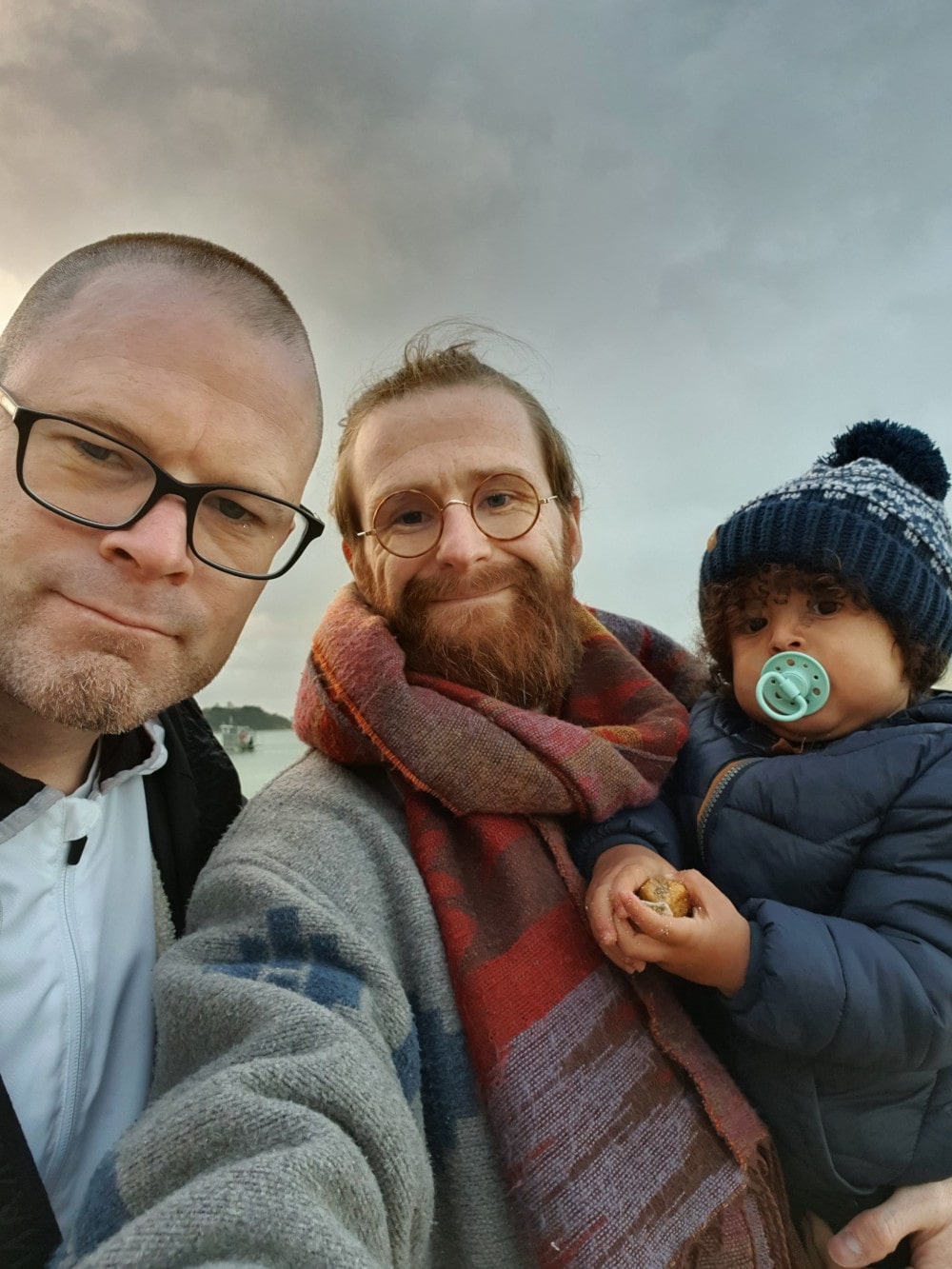 Boris, Siloê et moi en selfie sur la plage de Cancale